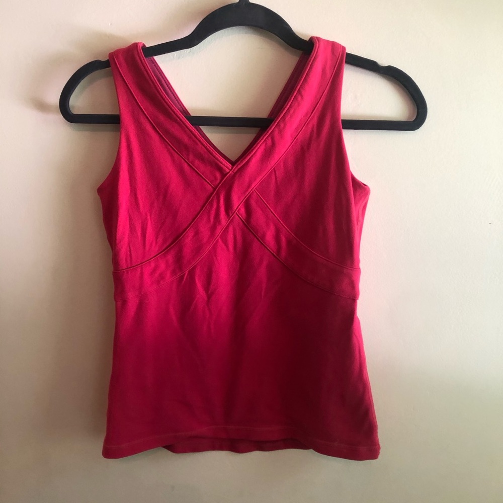 Lululemon workout shirt